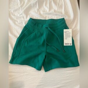 Lululemon scuba shorts